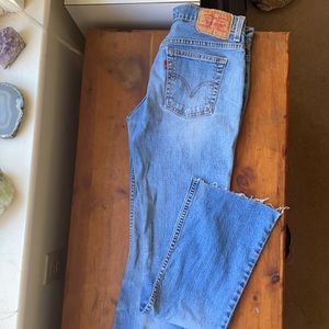 Levi’s relaxed bootcut size 6